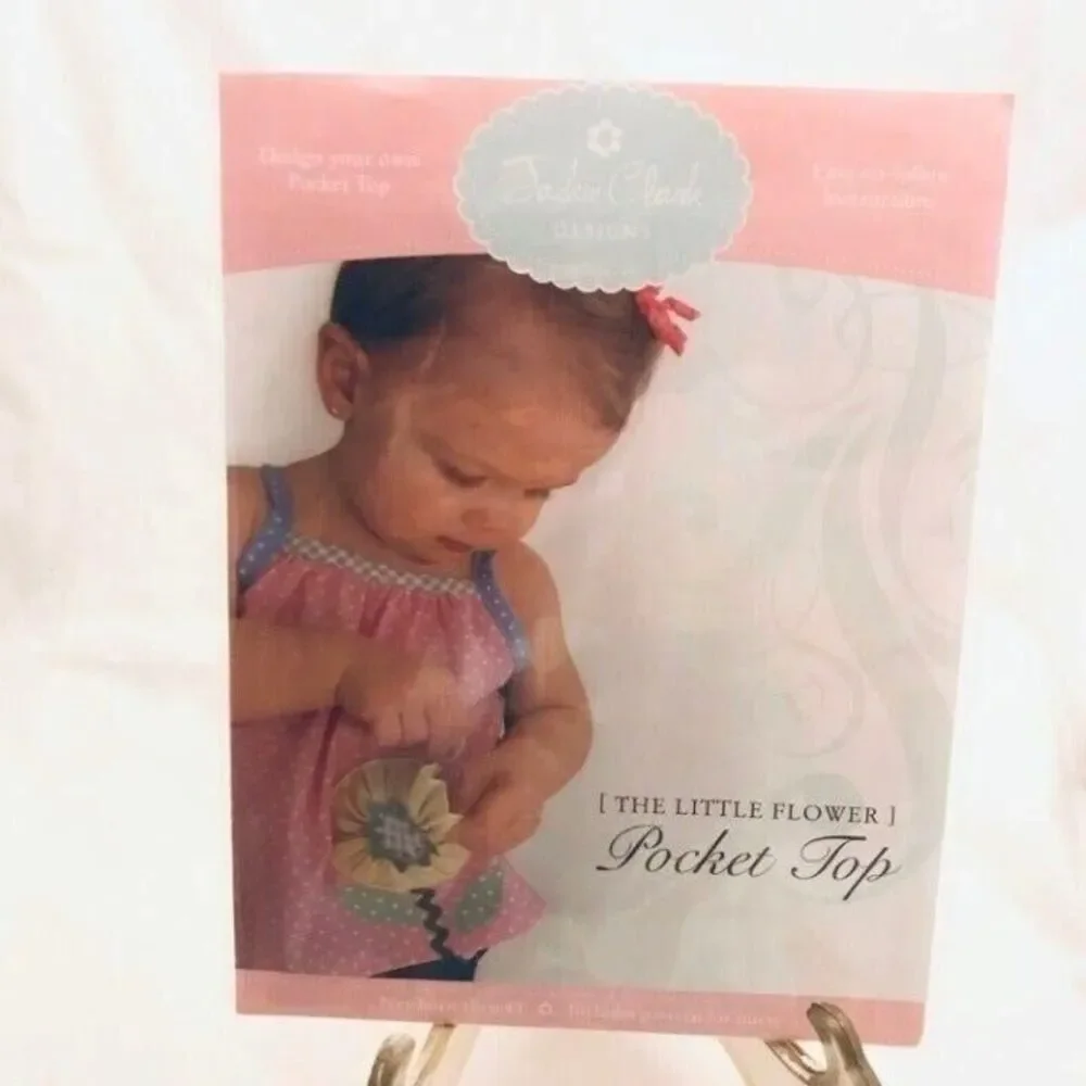 #1568 The Little Flower Pocket top sewing pattern